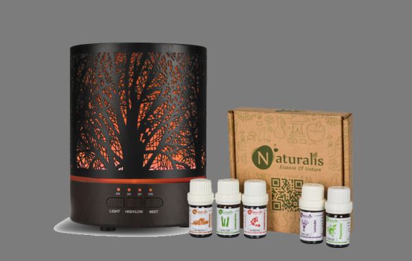 Naturalis aroma diffuser in black and pattern light