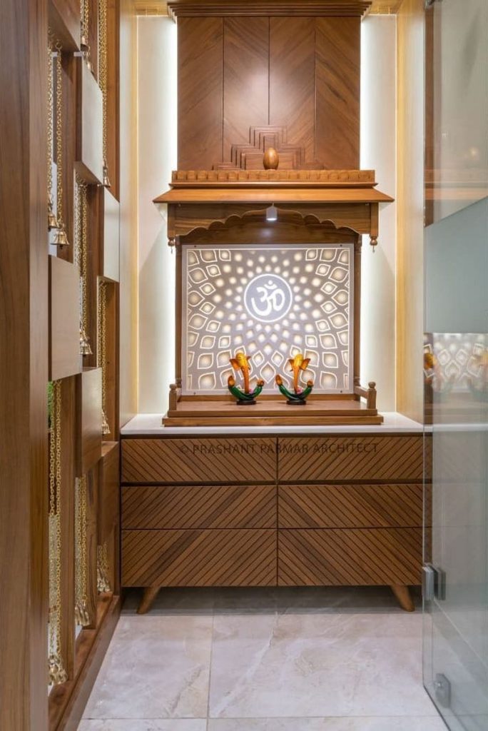 Wooden pooja room with glass door by Prashant Parmar